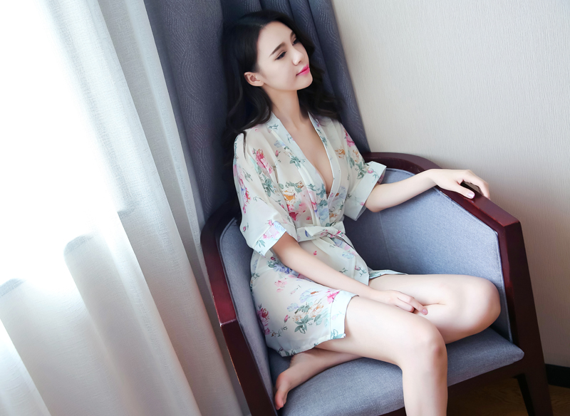 香黛兒性感蕾絲誘惑透明情趣開襟長裙式浴袍-