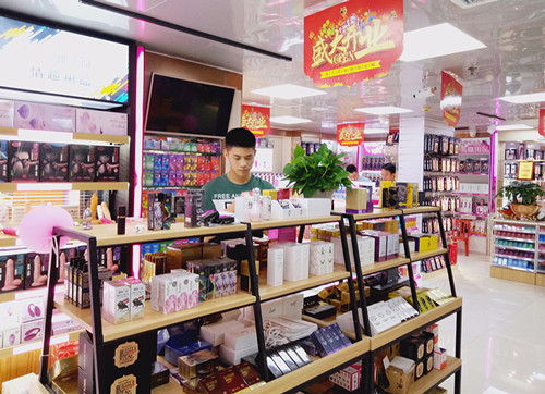 加盟好還是自己找貨源做好