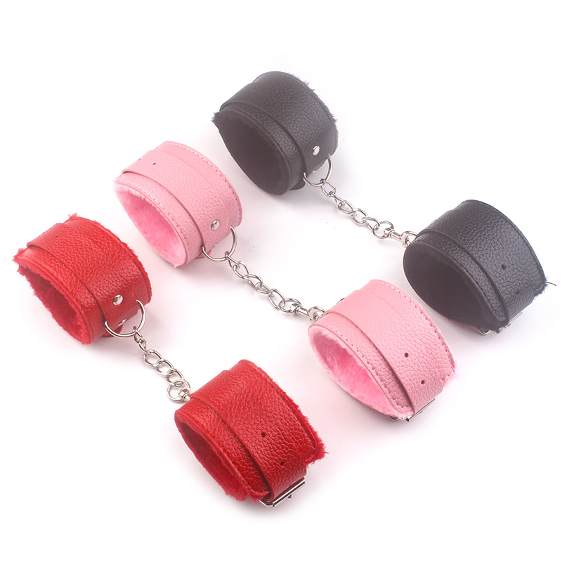 趣愛閣-批發成人保健品進貨渠道SM用品：黑浪情趣字母皮革手拍SM用品