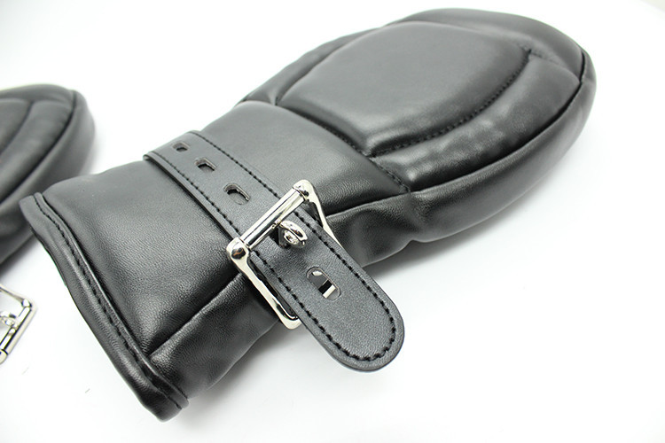 趣愛閣-成都市成人用品批發中心SM用品：趣味-海綿熊掌情趣拳擊手套SM用品